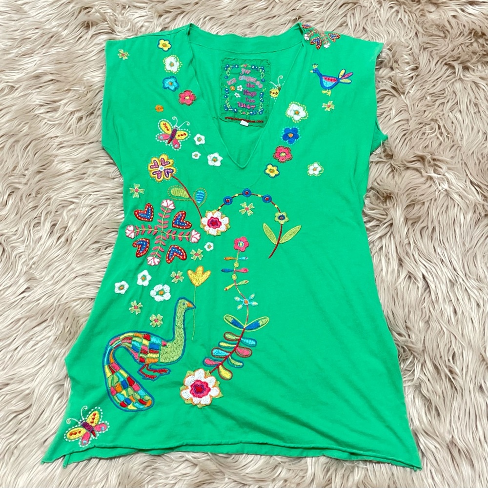 Johnny was embroidered T-shirt size medium